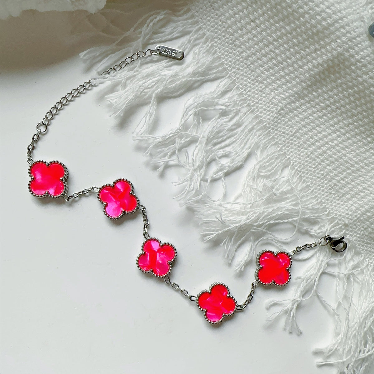 MARBLE STONE CLOVER LINK BRACELET | HOT PINK