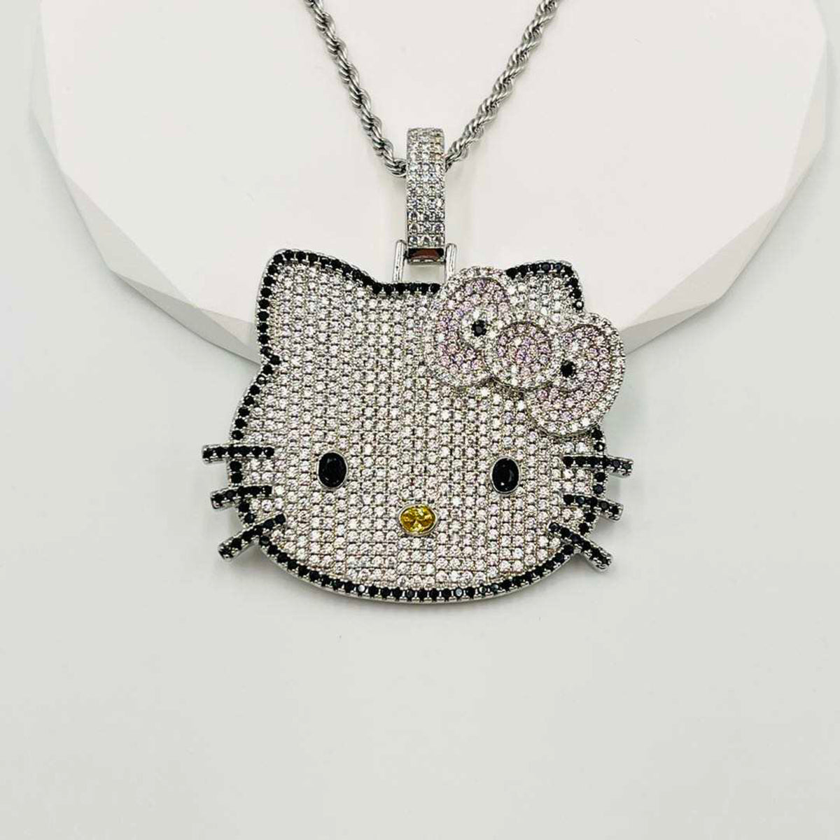 ICEY KITTY NECKLACE