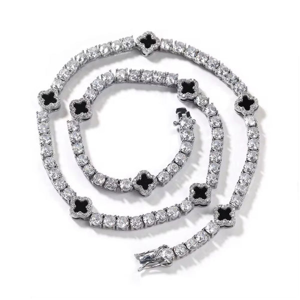 MINI CLOVER TENNIS NECKLACE | BLACK